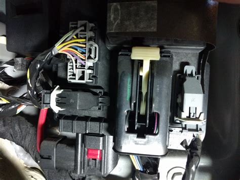 2008 ford e150 battery junction box|Suspected SJB problem .